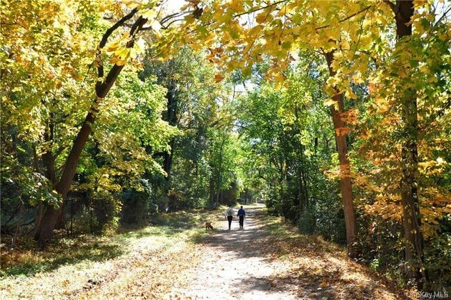 Building Photo - 140 N Broadway