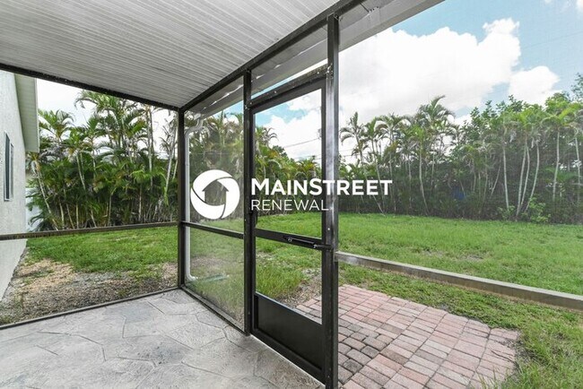 Building Photo - 3 Bedroom Pet-Friendly Home in CAPE CORAL,...
