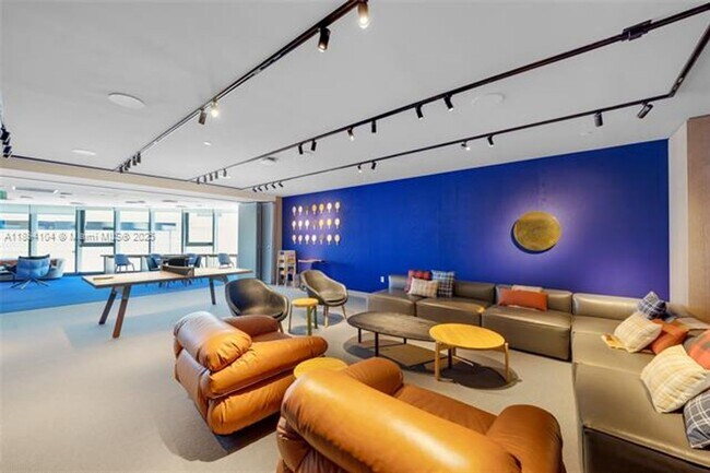 Building Photo - 500 Alton Rd