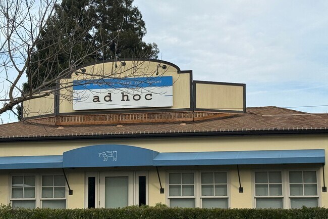 Building Photo - 1876 Heritage Way