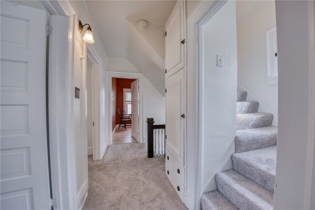 Building Photo - 911 Nevin Ave