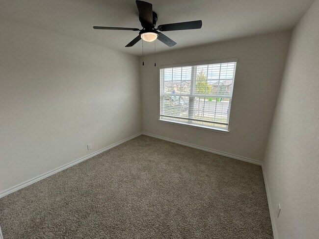Building Photo - **APPLICATION RECEIVED** *COMING SOON* 3-Bedroom with Solar Panels & Resort Amenities – Pool, Gym!