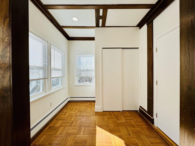 Building Photo - 69 W 39th St