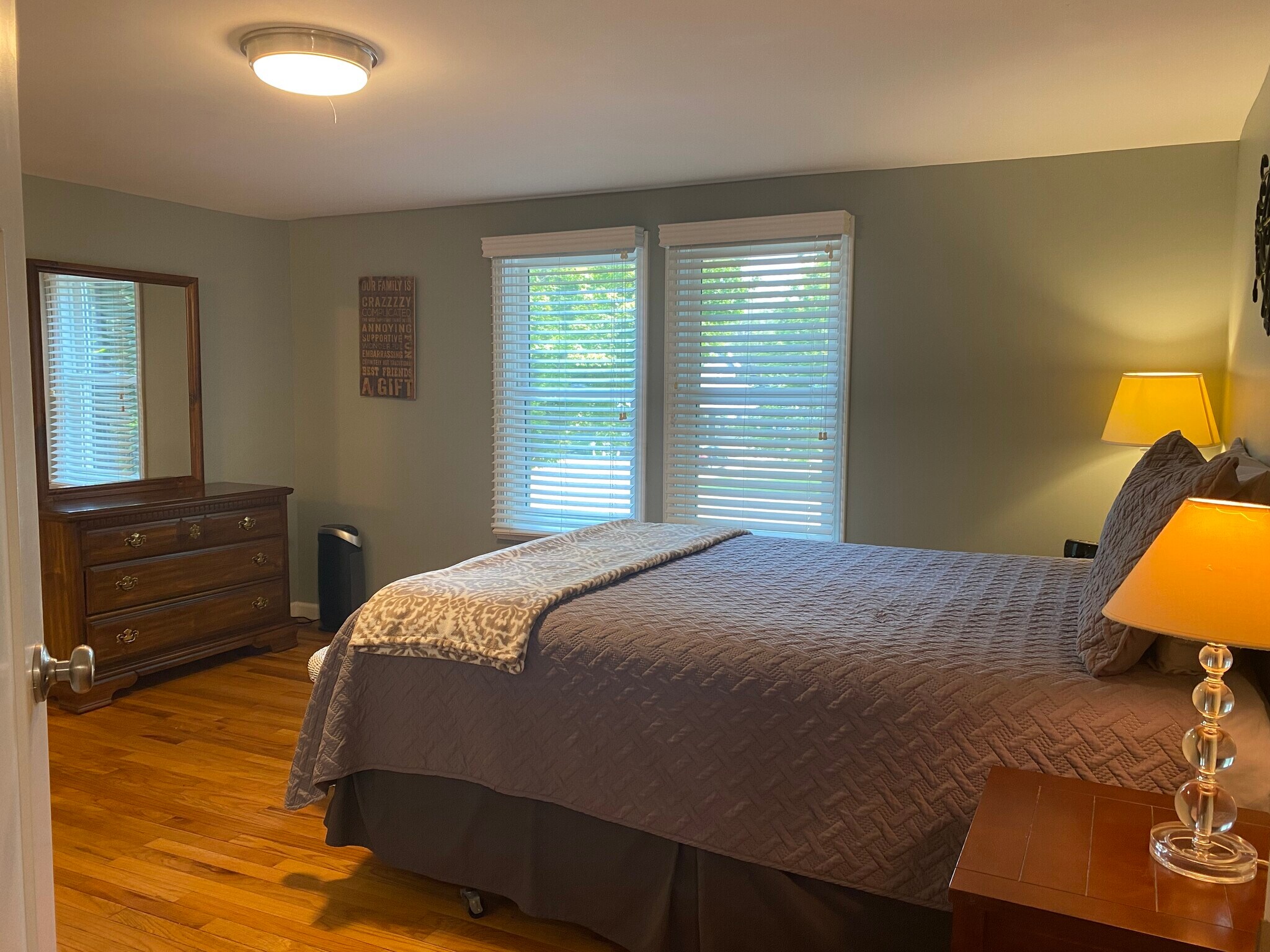 2nd level bedroom - 710 Pine St