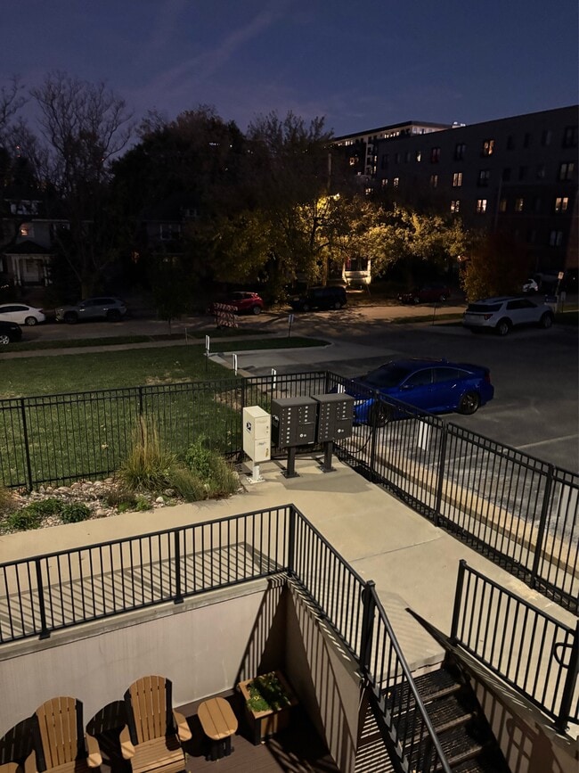 Building Photo - 120 S 38th Ave