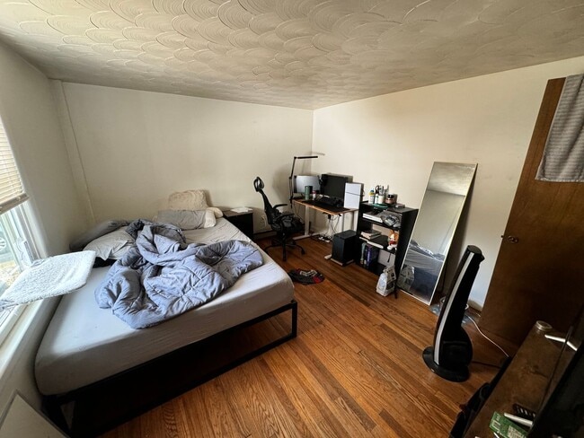 Building Photo - 310 Belchertown Rd