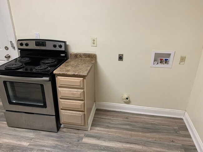 Building Photo - Charming 2BR Duplex in New Orleans