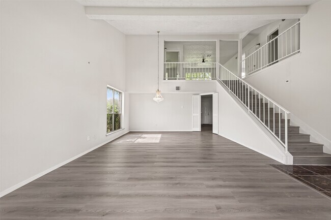 Building Photo - 710 Beechbend Dr