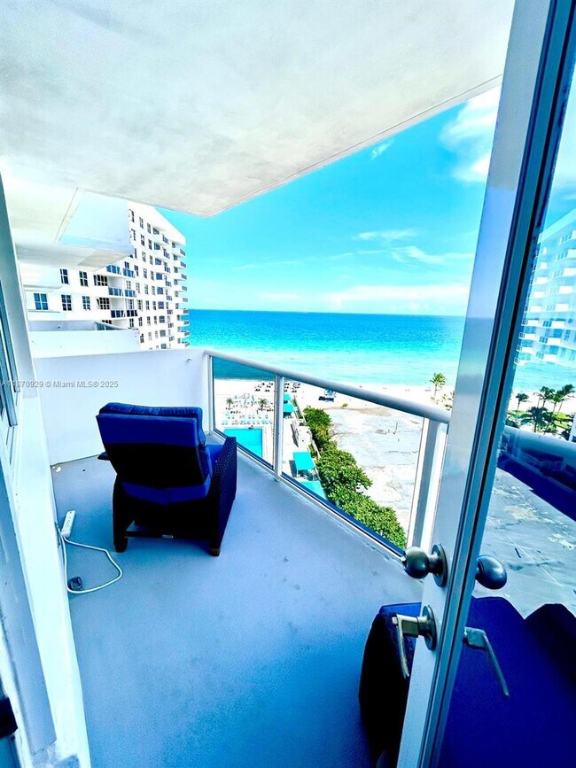 Building Photo - 3725 S Ocean Dr