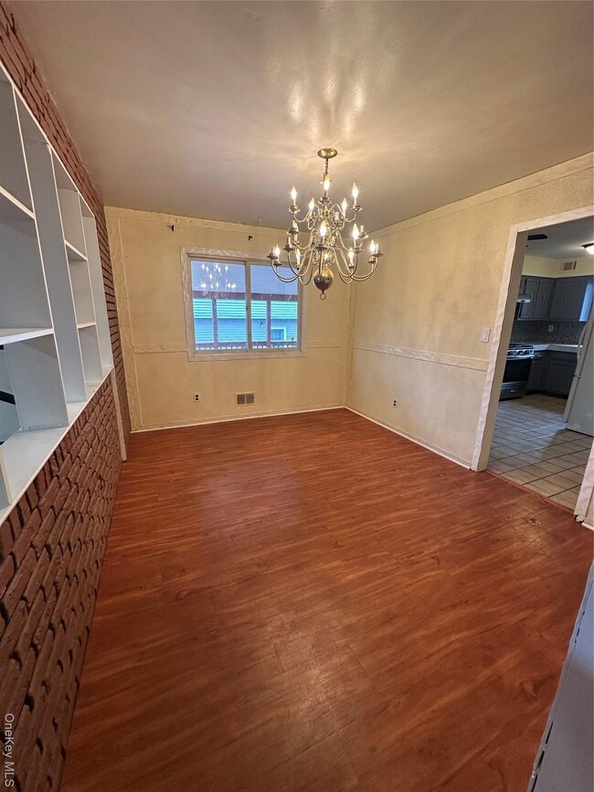 Building Photo - 69 Gerow Ave