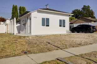 Building Photo - 10920 Nassau Ave