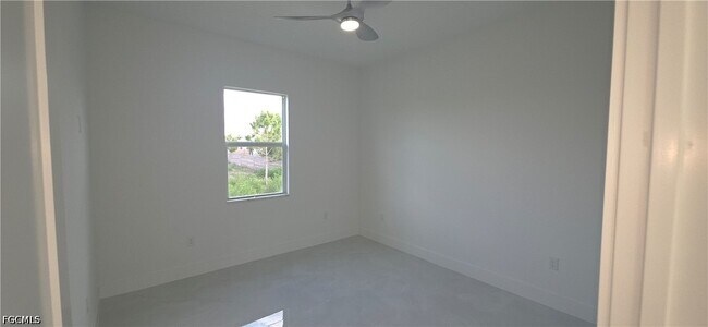 Building Photo - 322-324 Poplar St