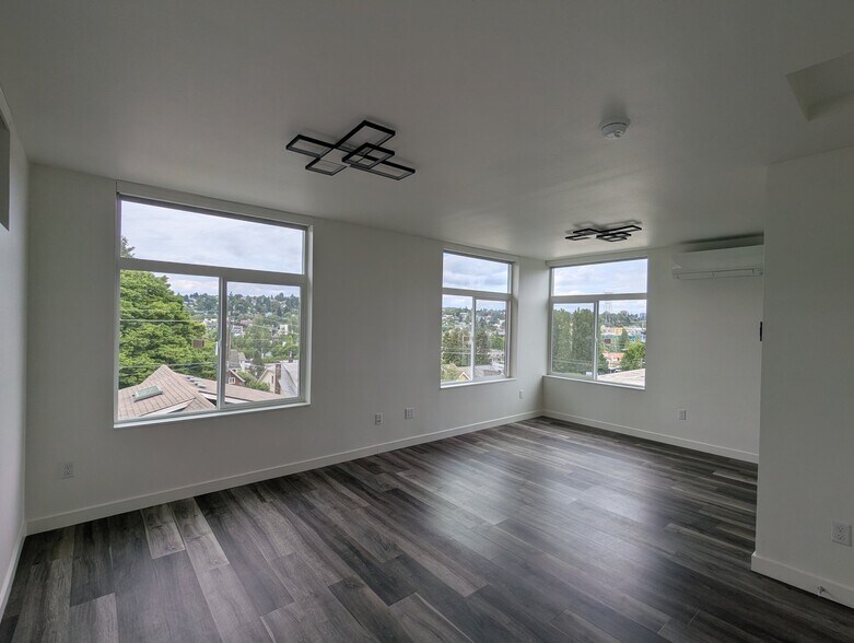 Building Photo - 33 W Etruria St