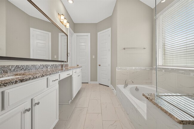 Building Photo - 4403 Tumbling Leaf Ct