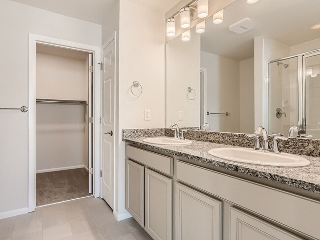 Building Photo - Newer 3BR Denver Townhome | 2-Car Garage | Modern Finishes