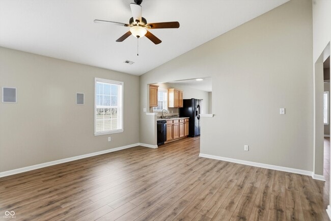 Building Photo - 5561 Wild Horse Dr