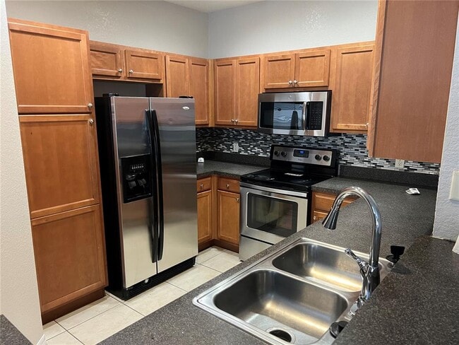 Building Photo - 2262 Grand Central Pkwy