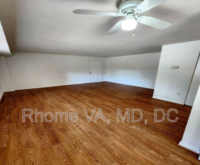 Building Photo - 3220 S 28th St