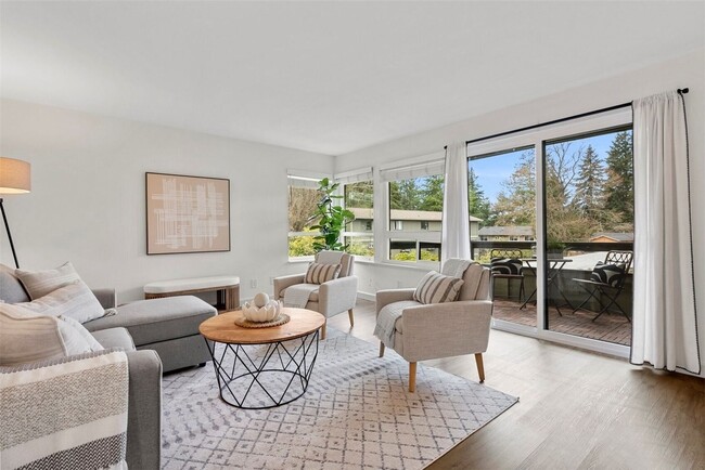 Building Photo - Modern 2BD/2BTH Condo for Lease Richmond V...