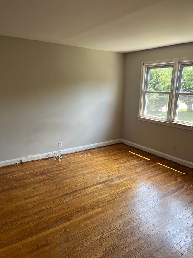 Building Photo - Spacious 3-Bedroom Towson Townhome with Of...
