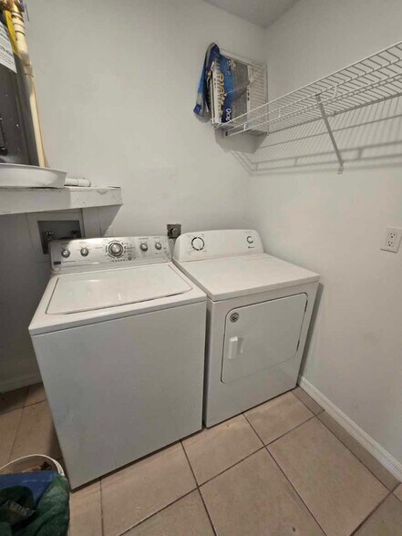 Building Photo - 3624 Meriden Ave