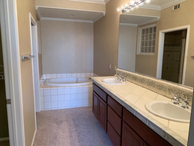 Building Photo - Major Ocean & Lagoon Views from this Beaut...