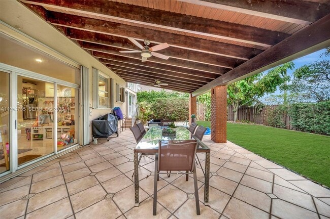 Building Photo - 10880 NW 58th Terrace