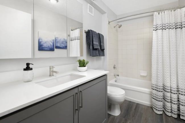 Building Photo - 300 East South Water Street