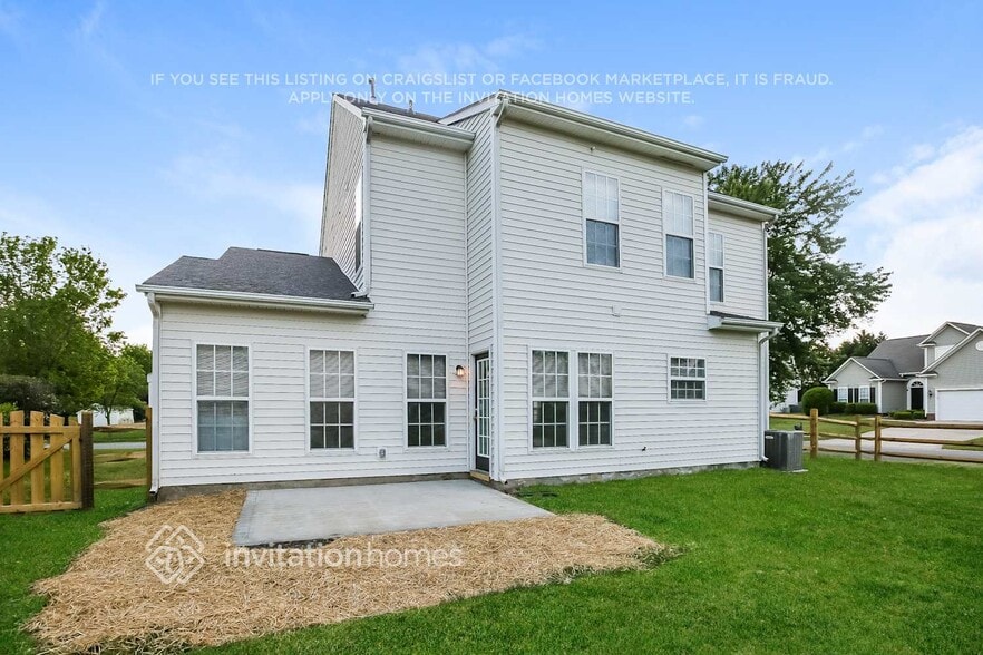 Building Photo - 13603 Sunrise View Dr
