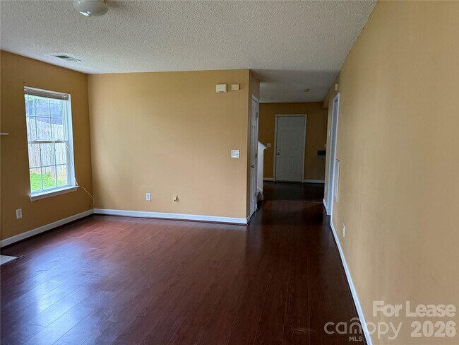 Building Photo - 3327 Buckvalley Dr