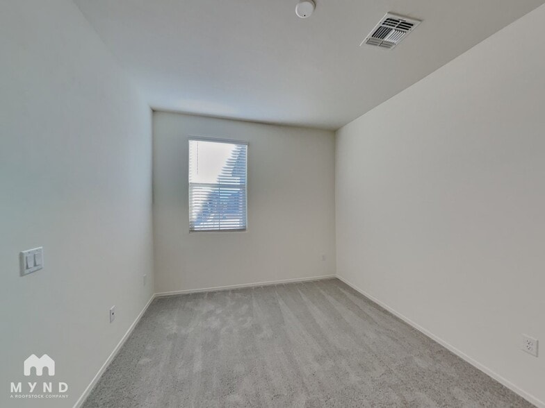 Building Photo - 7966 S Golden Bell Dr