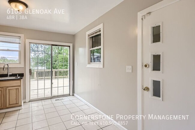 Building Photo - 6103 Glenoak Ave