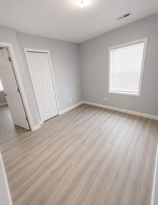 Building Photo - Completely Renovated 3-Bedroom Ranch with Modern Finishes & Spacious Open Kitchen