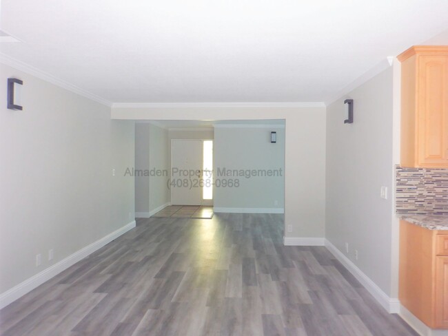 Building Photo - Updated Home, Central A/C & No Carpets! Pe...
