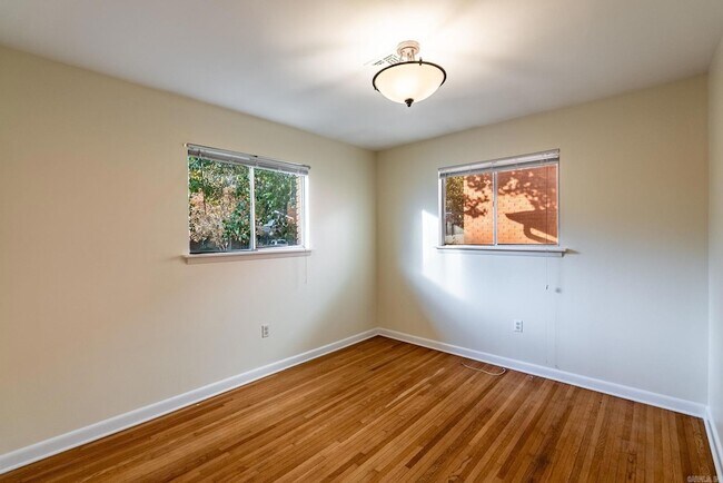 Building Photo - 7400 L St