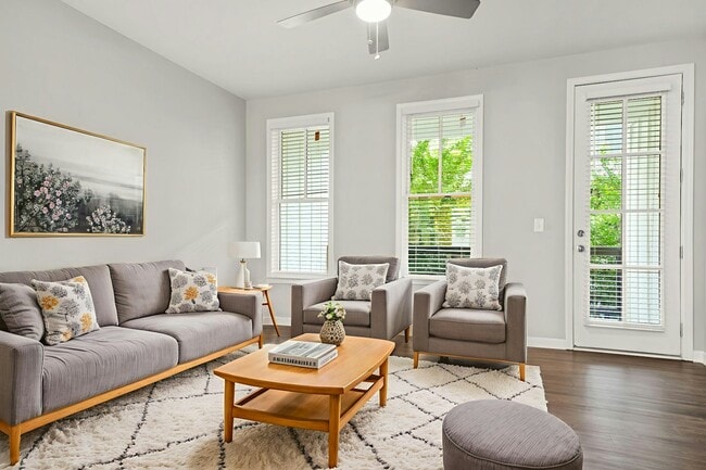 Building Photo - 772 Aerial Way