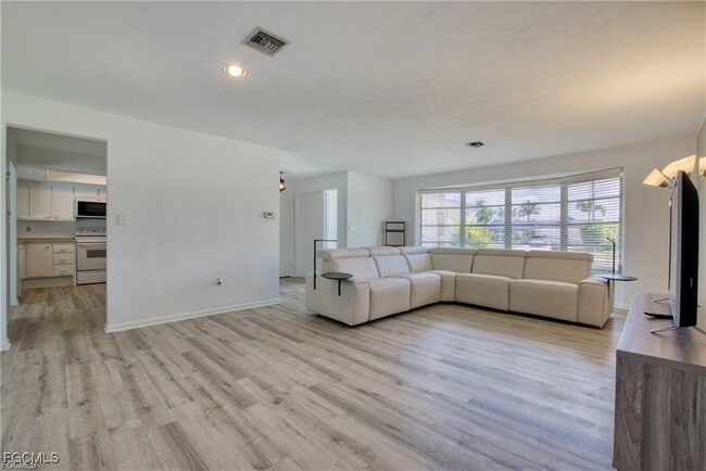 Building Photo - 5330 Nautilus Dr