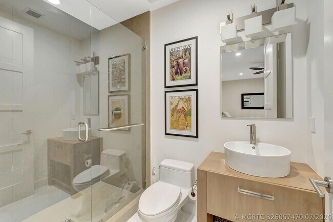 Building Photo - 17070 Royal Cove Way