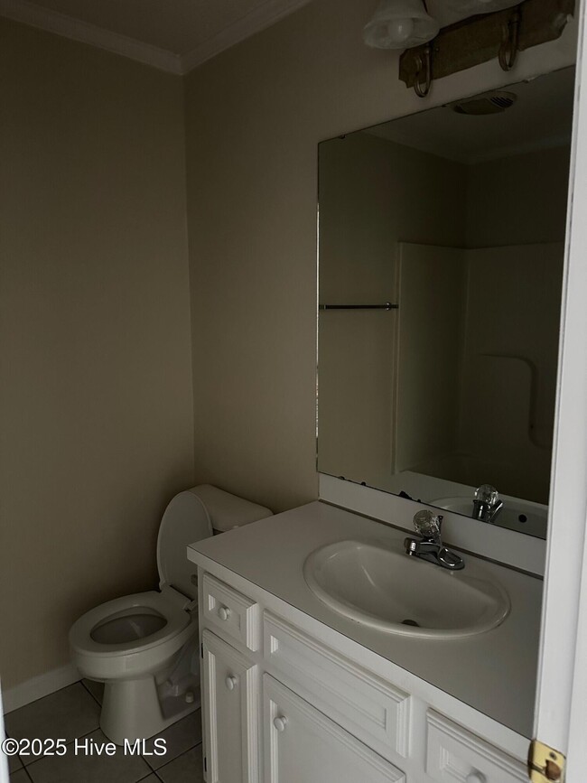 Building Photo - 3825 Sterling Pointe Dr