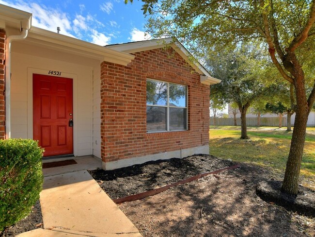 Building Photo - Beautiful 4 Bedroom / 2 Bath Home in Eagle...