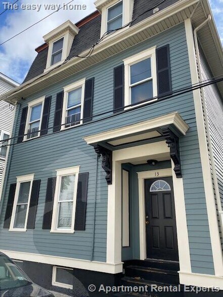 Building Photo - 13 Brighton St