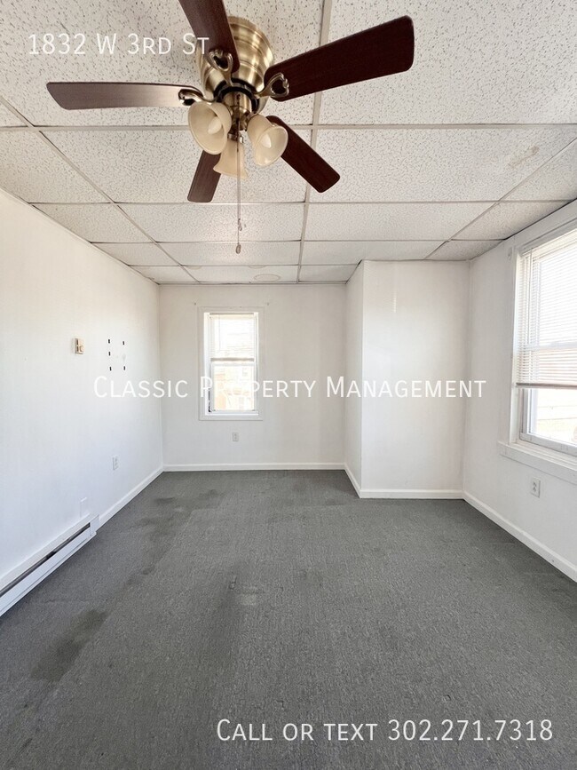 Building Photo - 1832 W 3rd St