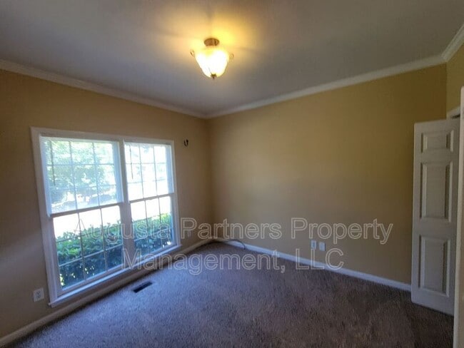 Building Photo - 3719 El Cordero Ranch Springs Rd