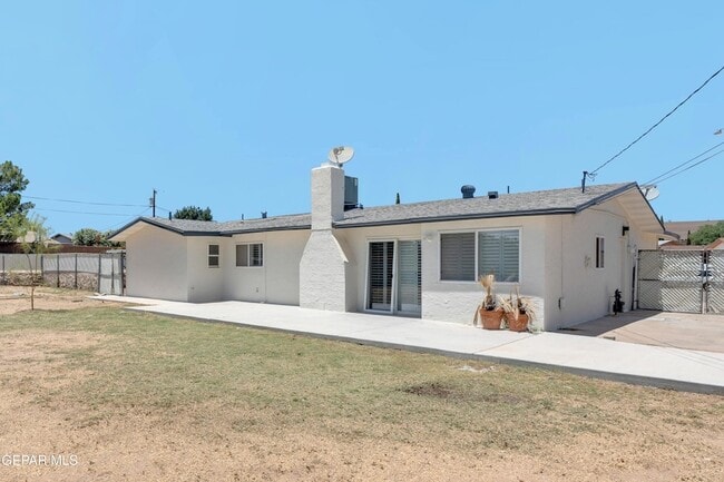 Building Photo - 10516 Cuesta Brava Ln