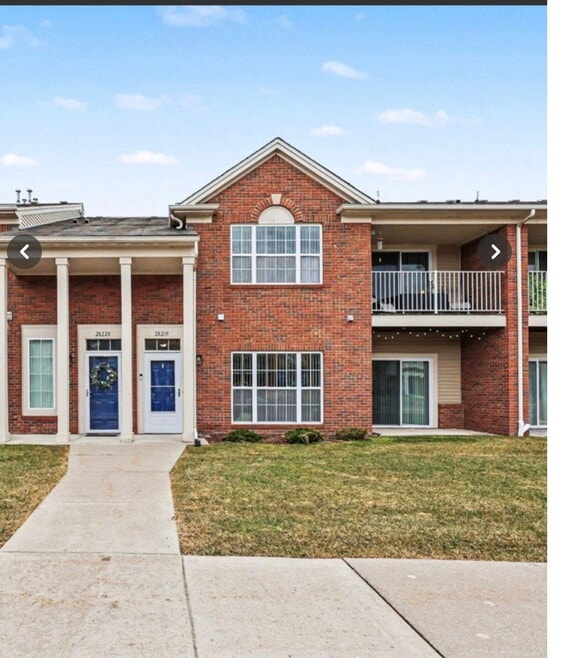 Building Photo - 28218 S Pointe Ln