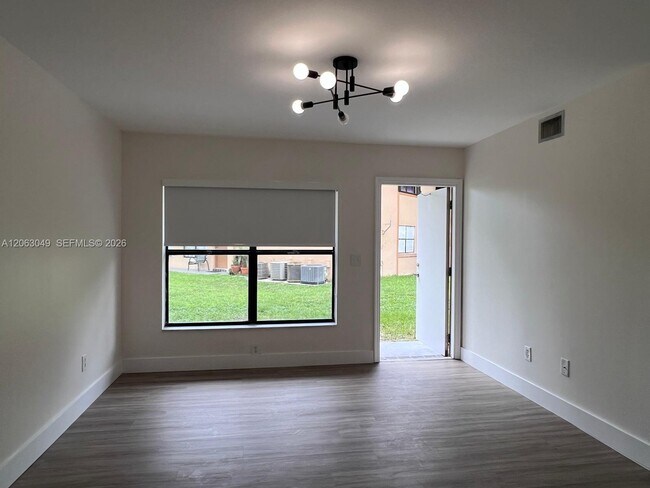 Building Photo - 2685 W 66th St