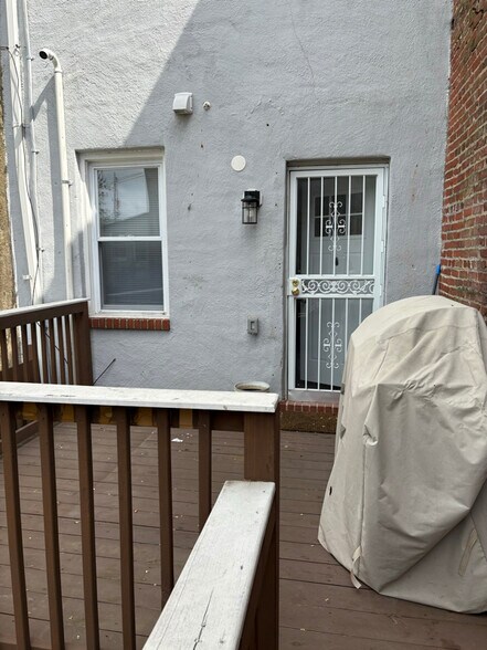 Building Photo - 540 Laurens St