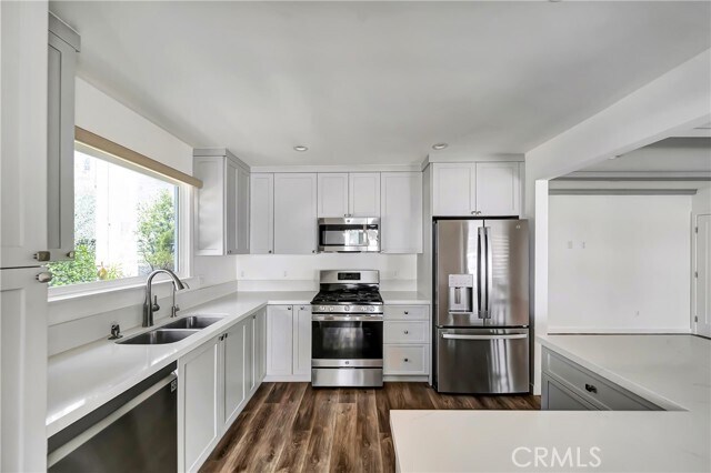 Building Photo - 5840 Coldwater Canyon Ave