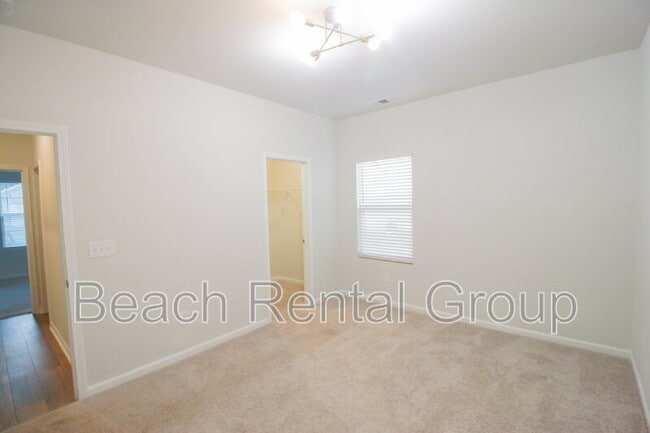 Building Photo - 1454 Bellaria Wy