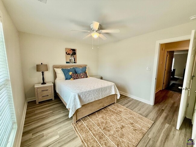 Building Photo - 100 Webster Wy